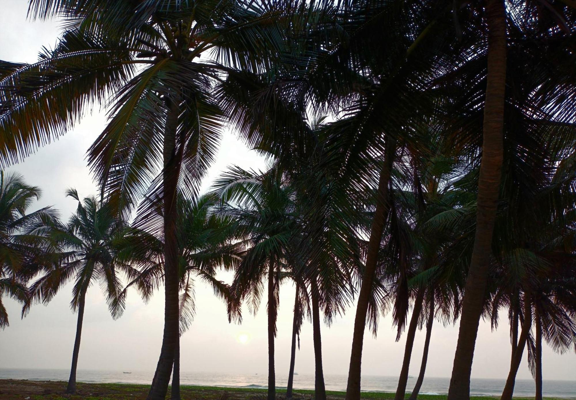 Chan Beach Resort & Hotel Bahur Exterior photo